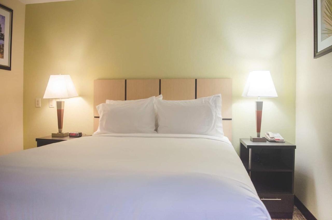 Candlewood Suites Houston Medical Center By Ihg Екстериор снимка
